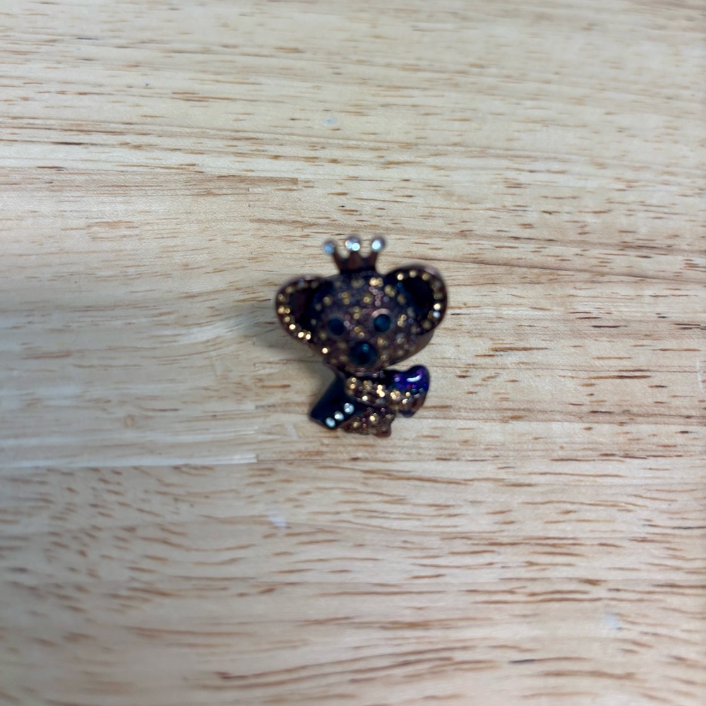 Betsey Johnson Gold and Purple Koala ring